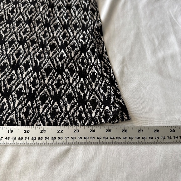 Dalia Women's Small Pull-On Aztec Maxi Skirt Elastic Waist Full Length B & W - Picture 10 of 11